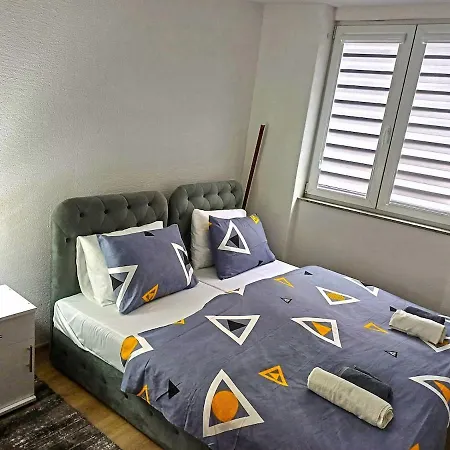 شقة Your Cozy Corner With Sarajevo View, Parking Included سراييفو