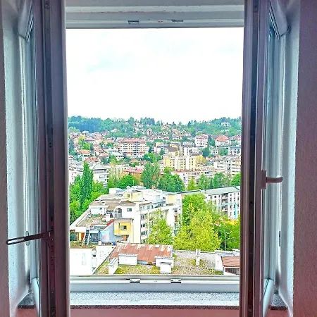 Your Cozy Corner With Sarajevo View, Parking Included شقة *