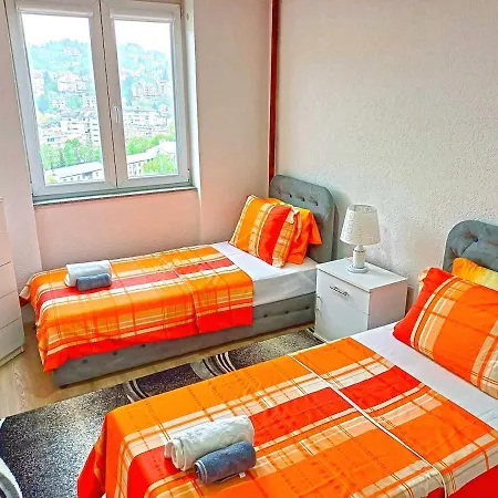 شقة Your Cozy Corner With Sarajevo View, Parking Included سراييفو