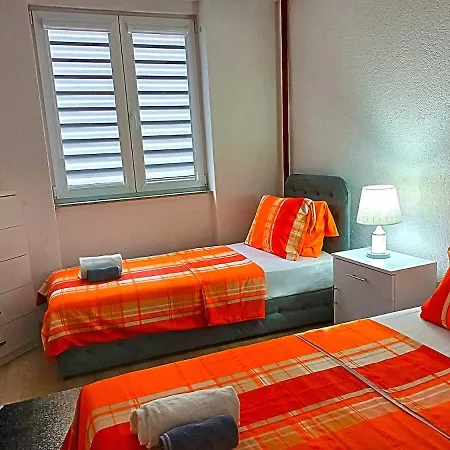 Your Cozy Corner With Sarajevo View, Parking Included شقة *