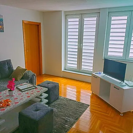 Your Cozy Corner With Sarajevo View, Parking Included *